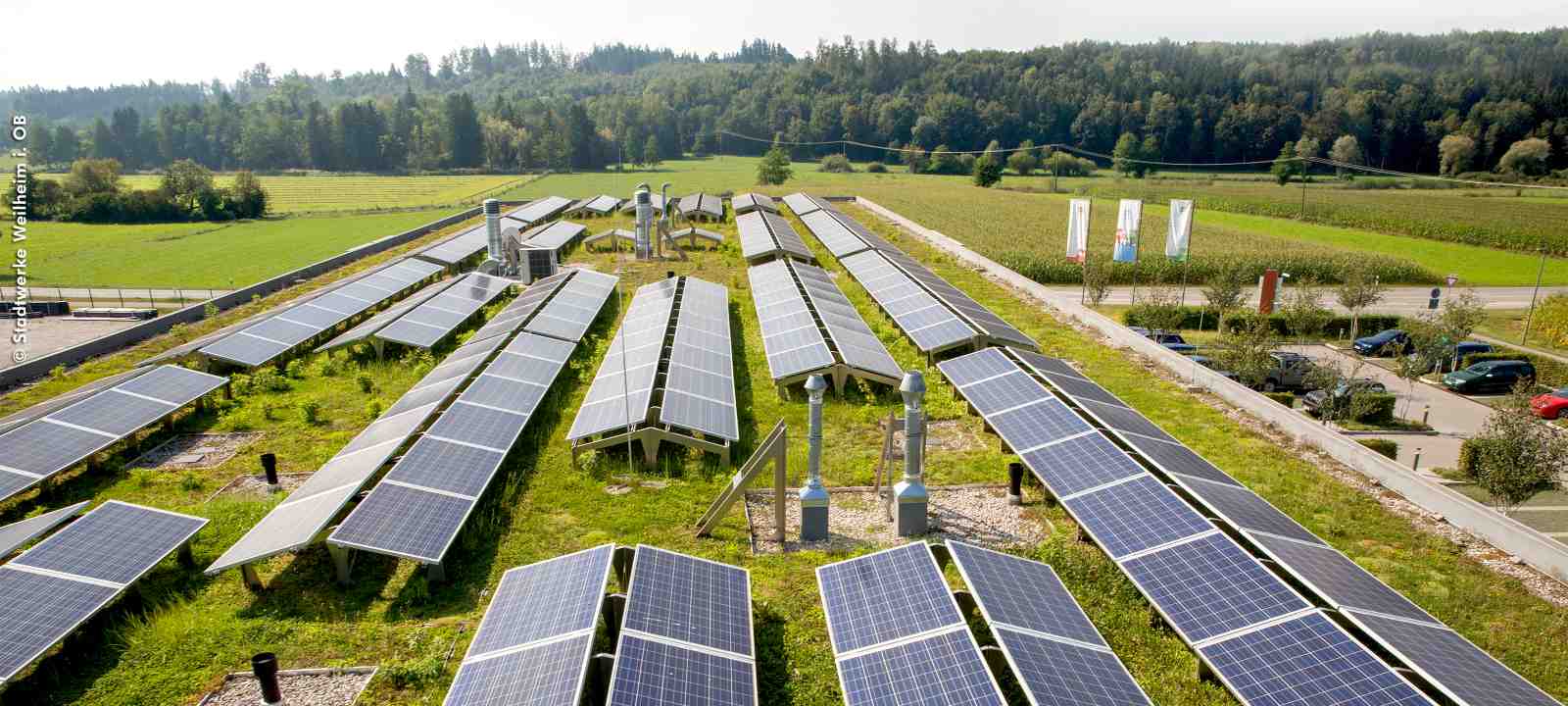 Dachbegrünung und Solar mit Sattelaufbau