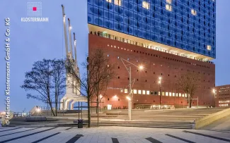 Elbphilharmonie-Gebäude und Vorplatz