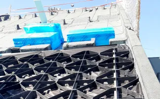 Georaster®-Elemente und Dämmelemente auf einem Dach